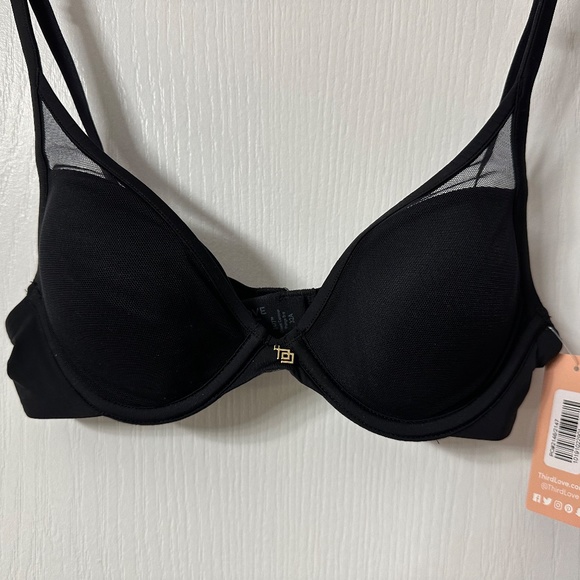 24/7® Classic Uplift Plunge Bra - Picture 2 of 3